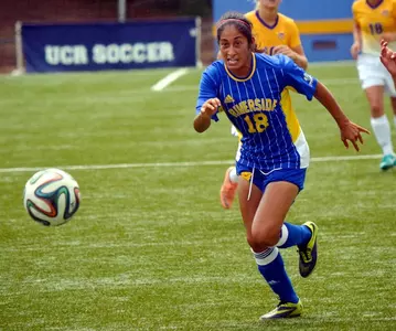 Postseason Hopes For Women's Soccer Come To An End In 1-0 Loss At Cal State Fullerton Image