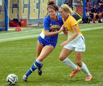 Women's Soccer Hosts UC Irvine Thursday, Travels To CSUN Sunday Image