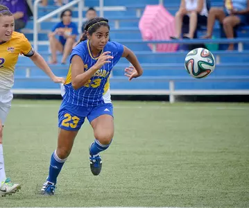 Women's Soccer Honors Seniors Prior To Season Finale vs. Long Beach State Image