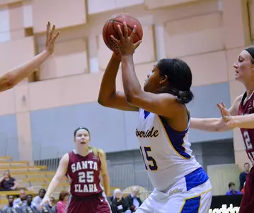 Women's Basketball Wins Nail Bitter Against Long Beach State, 80-74 Image