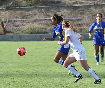 Women's Soccer Remains On Road For Matches At CSUN, UC Davis Image