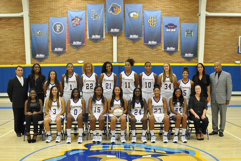 2015-16 Women's Basketball Team Photo
