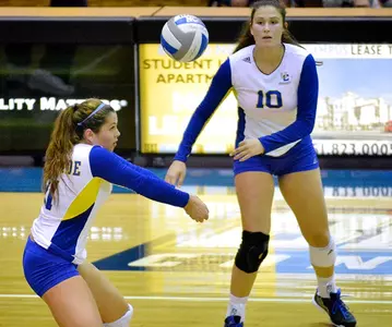 Volleyball Falls 3-0 To Cal Poly Image