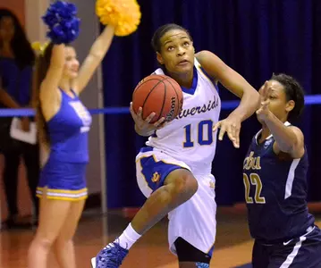 Verin Scores 22 In Win at San Diego State Image