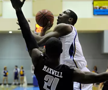 Bland, Johns Each Score 21 In 70-63 Victory Over UC Irvine Image