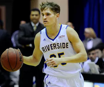 Men's Basketball Continues Quest For Upper Division Finish With Saturday Game Against UC Irvine Image