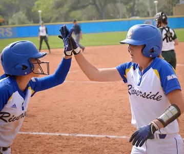 02_20_15_SB_Curtan_Jenna_Holley_Chelsey_Highfive_01_puma