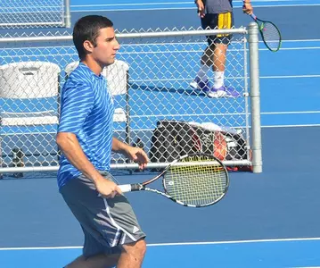 2015_04_01_MT_Sharifi_Tennis_Waiting
