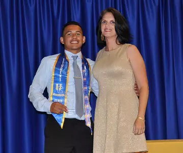 Julio Reyes Wins Golden Ankle Wrap Award Image