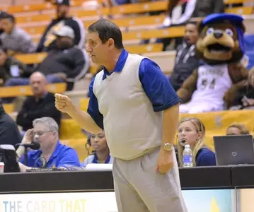 2015_12_12_WBK_Margaritis_John_Giving_direction_01_puma