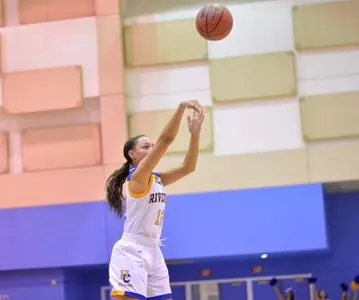 2016_WBB_Holt_Lauren_Shhoting_01_puma