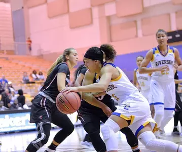 2016_11_11_WBK_DeCoud_Simone_Dribbling_02_puma_670.jpg