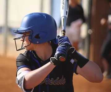 2016_SB_Richard_Maddy_Hitting_01_razo