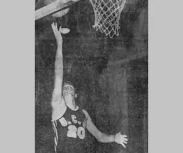 Dave Roberts '67 Lay Up
