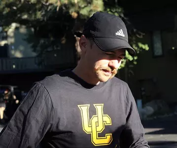 Rob Hansen Clse Up