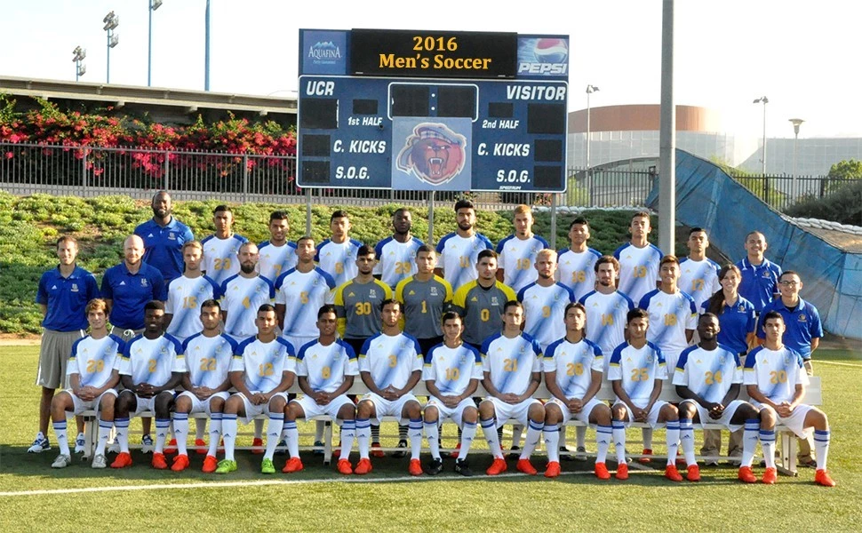 2016 Men's Soccer Team Photo