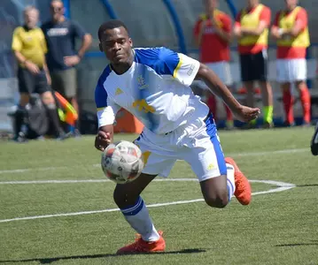 Anthony Lokossou Dribbling