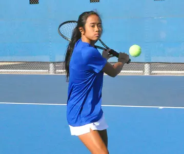 2017_WTEN_Dulay_Karla_volley_02_mr_670.jpg