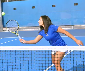 2017_WTEN_Khattab_Sara_volley_04_mr_670.jpg