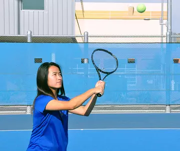 2017_WTEN_Truong_Kassie_volley_01_mr_670.jpg
