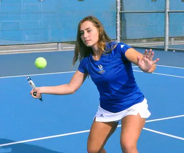 2017_WTEN_Vaksman_Tamilla_forehand_01_mr_670.jpg