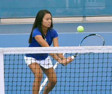 2017_WTEN_Valera_Abby_volley_04_mr_670.jpg