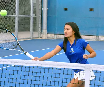 2017_WTEN_Valera_Abby_volley_05_mr_670.jpg