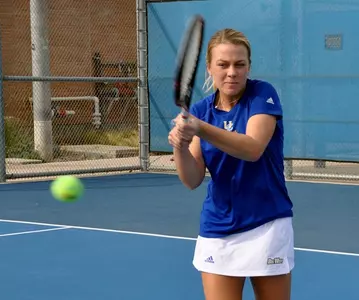 2017_WTEN_Natalie_Penner_ActionShot8_670.jpg