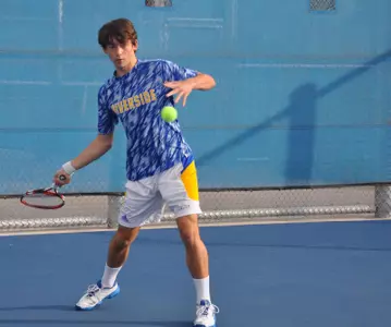 2017_MTN_Cohen_Max_Forehand_04_670.jpg