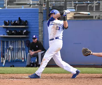 MIchael Farris Swinging