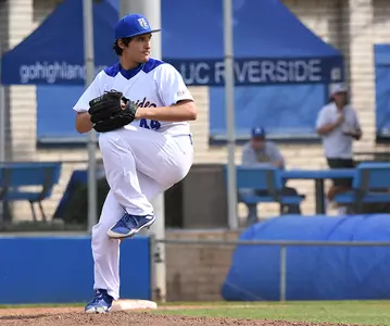 Angel Landazuri Pitching