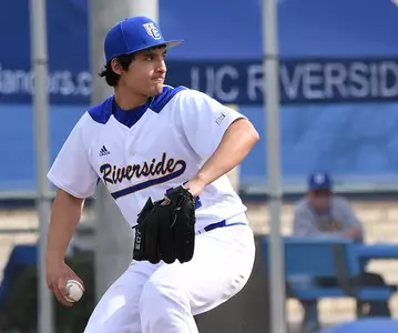 Angel Landazuri Pitching