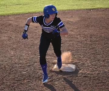 2017_SB_Gailey_Sarah_OnBase_01_carter_670