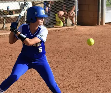 2017_SB_Garcia_Brittney_AtBat_01_Carter_670
