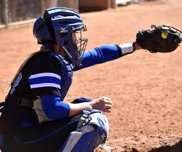 2017_SB_Lockwood_Jenae_Catch_01_Carter_670