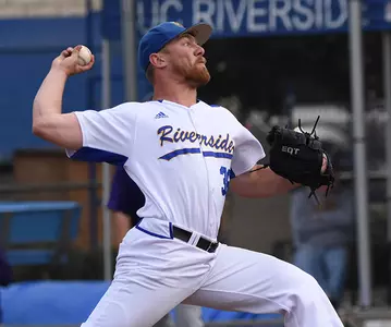 Ryan Lillie pitching