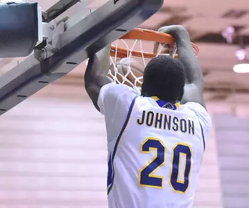 Secean Johnson Dunking