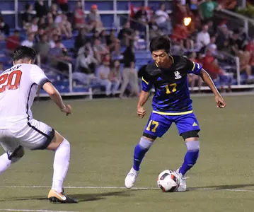 Daniel Aguirre Dribbling
