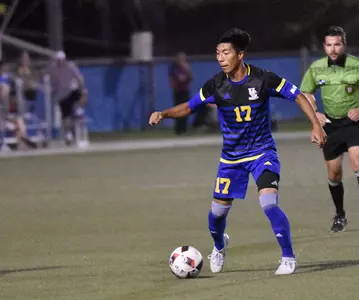 Daniel Aguirre Dribbling