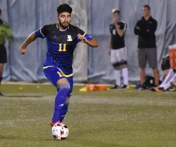 Eduardo Sanchez Dribbling