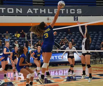 2017_VB_Callahan_Brooke_Spike_01