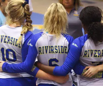 Volleyball Huddle 2018