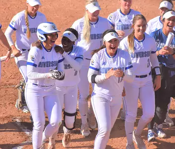 2018 SB Raena Robinson HR Celebration 670x560