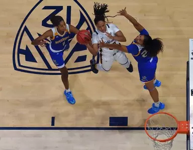 UCRWBB Gnago Challenging Shot 2
