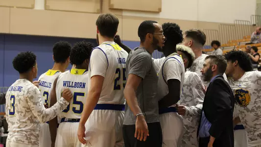 Men's Basketball Team Huddle 2019 2020