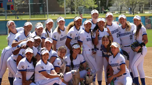 Softball Team Photo On Field 2019