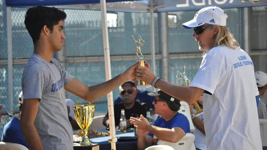 Mattias Johansson Handing Trophy