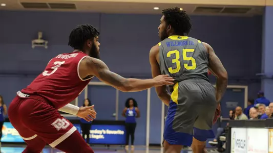 UCRMBB Willborn III with ball