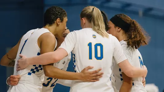 WBB Team Huddle