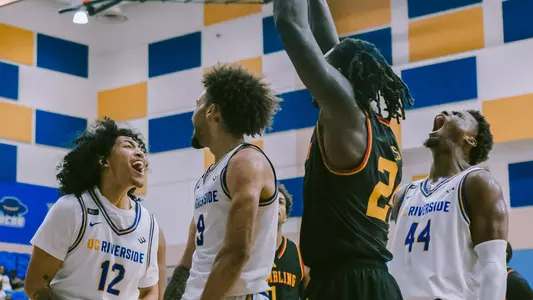 Men's Basketball Team Celebrates